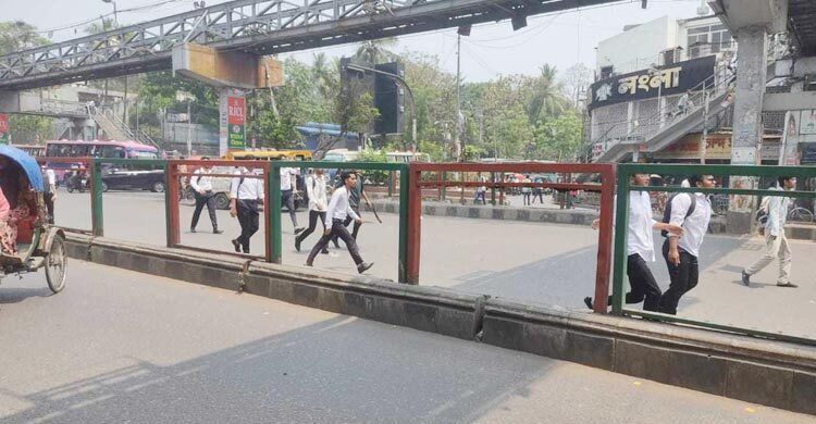 ঢাকা কলেজ-সিটি কলেজ সংঘর্ষে আহত দুই শিক্ষার্থী ঢামেকে