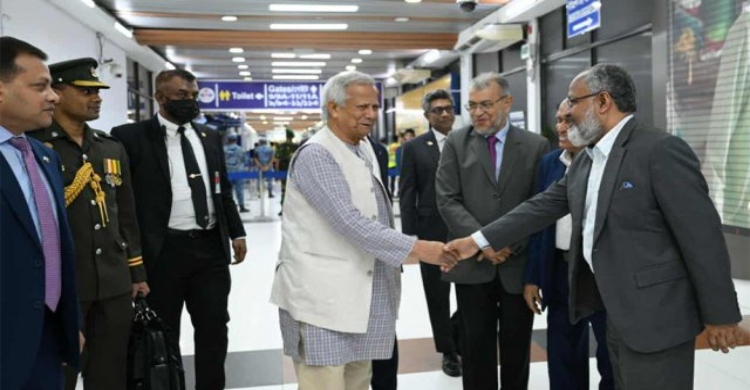 দেশে পৌঁছেছেন প্রধান উপদেষ্টা