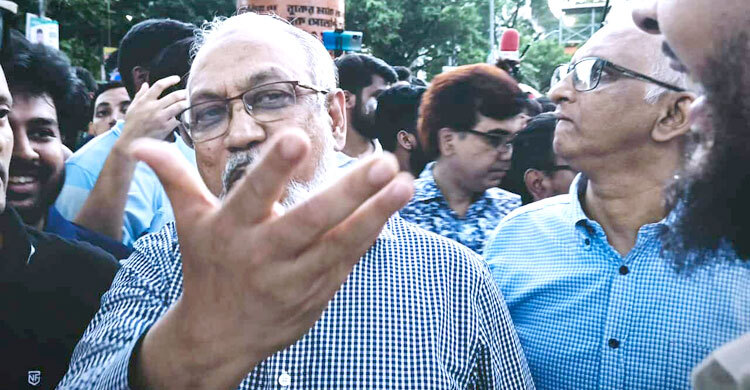 শিক্ষার্থীদের ওপর লাঠিচার্জ সভ্য সমাজে কোনোভাবে কাম্য নয় : বুয়েট ভিসি