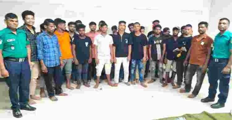 মোহাম্মদপুরে বিশেষ অভিযানে গ্রেফতার ২৮