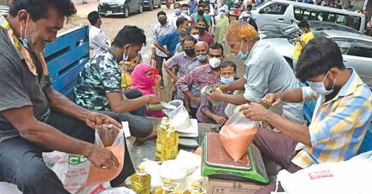রাজধানীতে টিসিবির পণ্য বিক্রি শুরু আজ