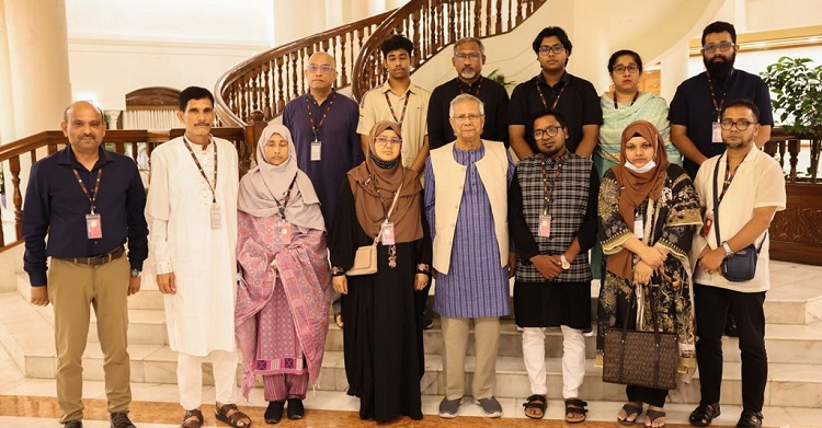 প্রধান উপদেষ্টার সঙ্গে মাইলস্টোনে নিহত তিন শিক্ষকের পরিবারের সাক্ষাৎ