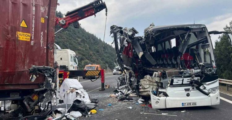 তুরস্কে বাস ও লরির সংঘর্ষ; নিহত ৭