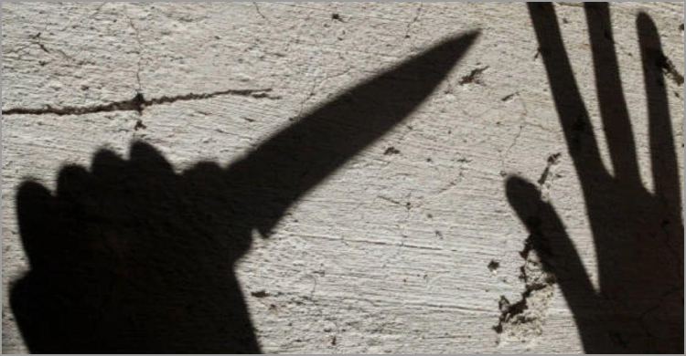 রাজধানীতে মা-মেয়েকে কুপিয়ে হত্যা