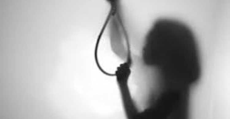 প্রেমিককে দিয়ে ‘মা’ ডাকানোয় স্কুলছাত্রীর আত্মহত্যা