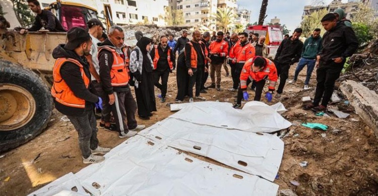 দুই বছর ধরে ধ্বংসস্তূপে চাপা একই পরিবারের ৩০ সদস্য