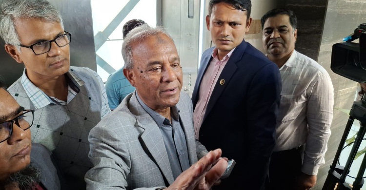 আমাদের দোয়া এখন হাদির জন্য সবচেয়ে বেশি দরকার: স্বরাষ্ট্র উপদেষ্টা