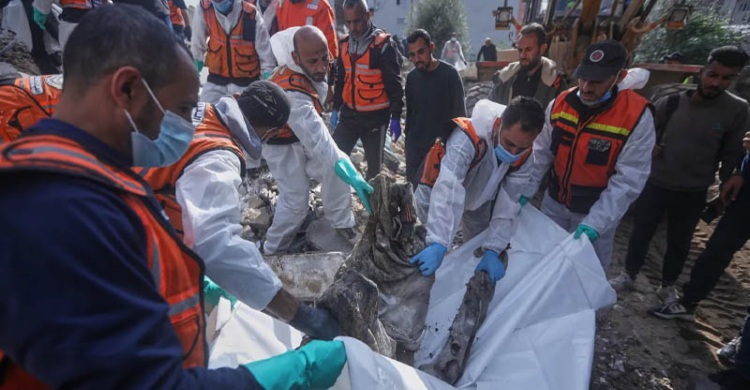 ধ্বংসস্তূপ থেকে আরও ৯৪ ফিলিস্তিনির মরদেহ উদ্ধার