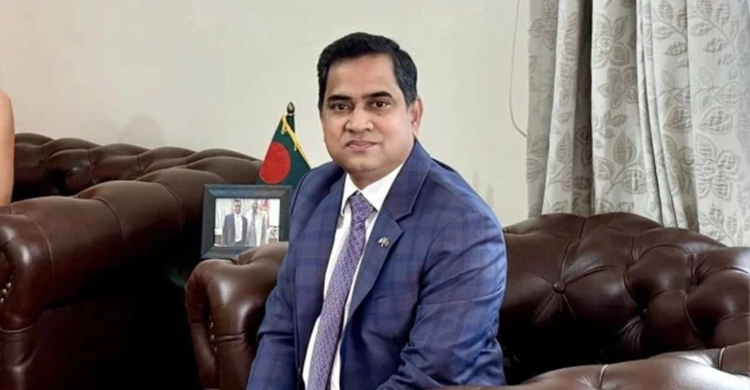 ‘সংবাদমাধ্যম গুঁড়িয়ে দেওয়ার মানসিকতা হঠকারিতা’