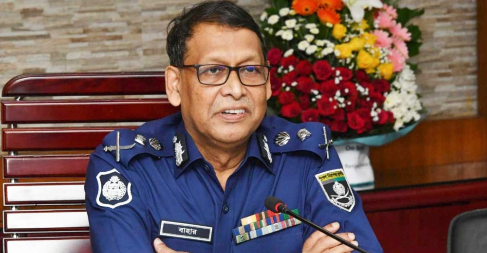 ২৪ ঘণ্টার মধ্যে আইজিপিকে অপসারণে আইনি নোটিশ