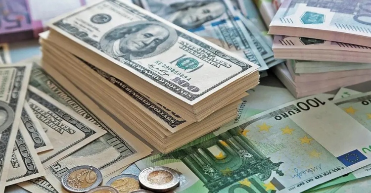 ১৩ দিনে দেশে এলো দেড় বিলিয়ন ডলার