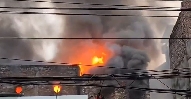 চকবাজারের আগুন নিয়ন্ত্রণে