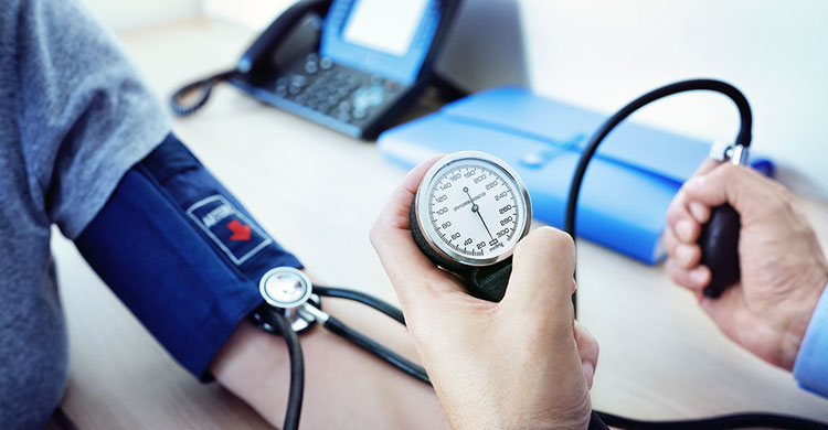 সময়ের ঘড়িতে বাধা চিকিৎসা, সেবা নাকি বাণিজ্য