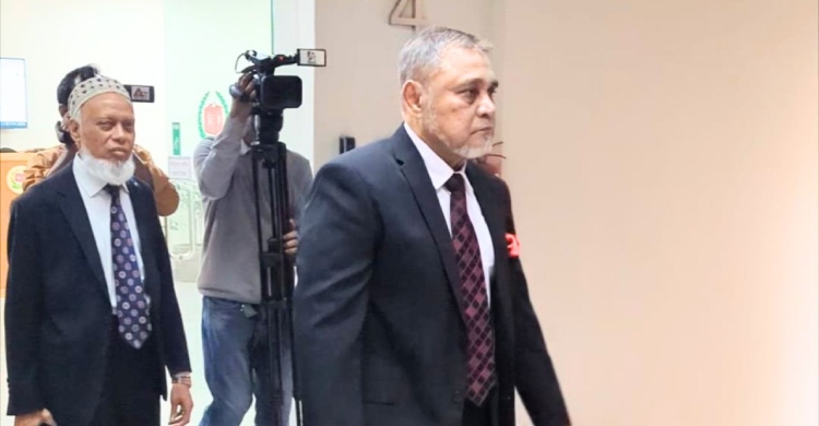 নির্বাচনের প্রস্তুতি জানাতে বঙ্গভবনে ইসি