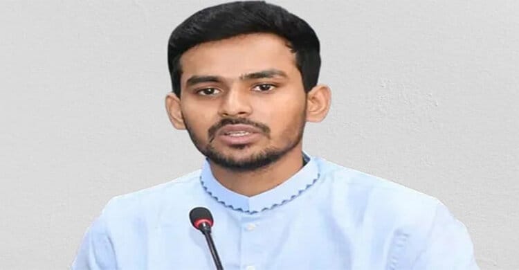 জরুরি সংবাদ সম্মেলন ডেকেছেন উপদেষ্টা আসিফ মাহমুদ