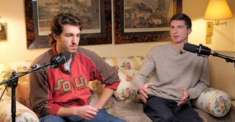 ‘ডেথ সেলে’ ইমরান খানের ওপর মানসিক নির্যাতনের অভিযোগ ছেলেদের