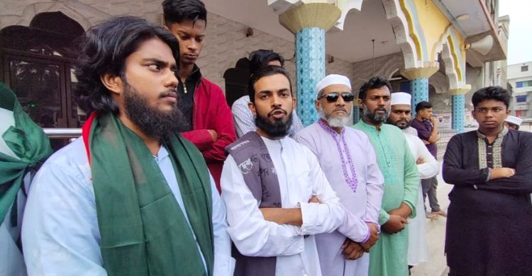 ঝালকাঠিতে নৌ-সড়ক বন্ধের ঘোষণা