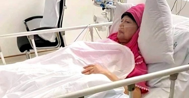 ভেন্টিলেশনে নেয়া হয়েছে খালেদা জিয়াকে