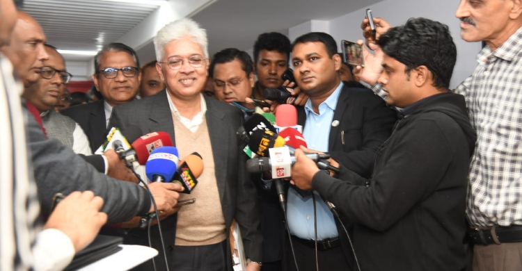 দেশে ফ্যাসিবাদী শক্তির অবশিষ্টাংশ দমন করার হুঁশিয়ারি স্থানীয় সরকার উপদেষ্টার