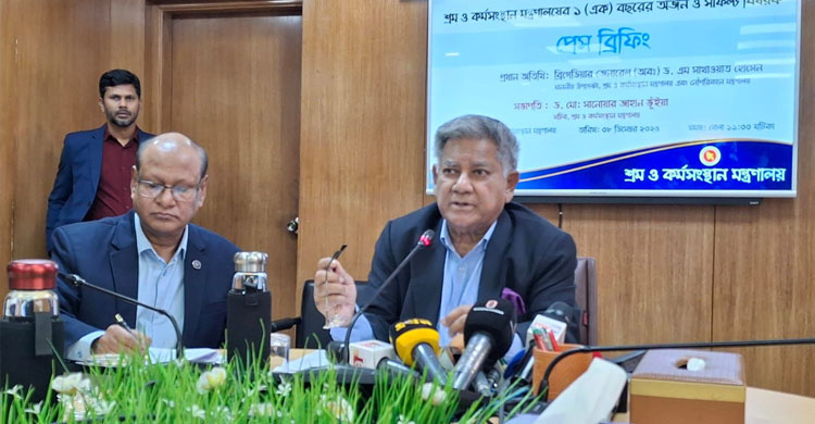 চট্টগ্রাম বন্দরে দিনে দুই থেকে আড়াই কোটি টাকা চাঁদা উঠানো হয়