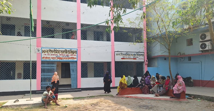 সারাদেশে  ‘কমপ্লিট শাটডাউন’ প্রাথমিক শিক্ষকদের