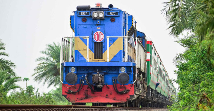 শনিবার থেকে যেসব অঞ্চলে বাড়ছে ট্রেন ভাড়া