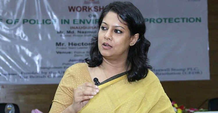 অপরাধীকে খুঁজতে সরকার সর্বোচ্চ প্রচেষ্টা চালাচ্ছে : তথ্য উপদেষ্টা