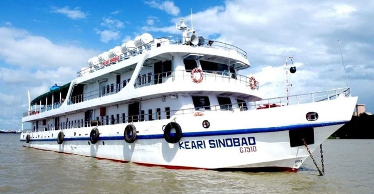 অবৈধভাবে টিকিট বিক্রি; সেন্টমার্টিনগামী জাহাজকে জরিমানা