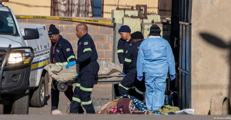 দক্ষিণ আফ্রিকায় বন্দুক হামলা, নিহত ৯