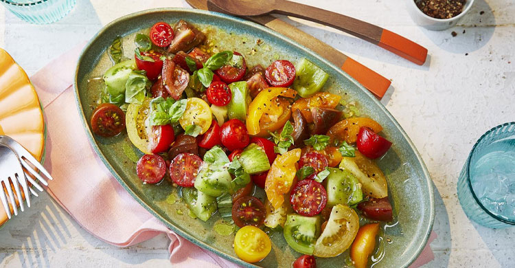 শীতে প্রতিদিন কেন টমেটো সালাদ খাবেন