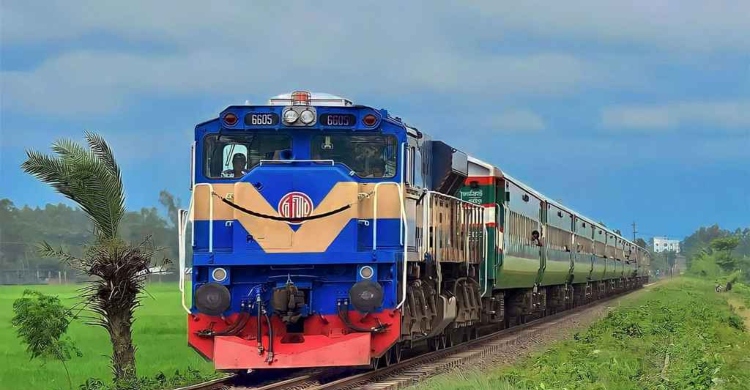 একদিনে টিকিটবিহীন যাত্রী ৬৮১৫, জরিমানা ১৪ লাখ