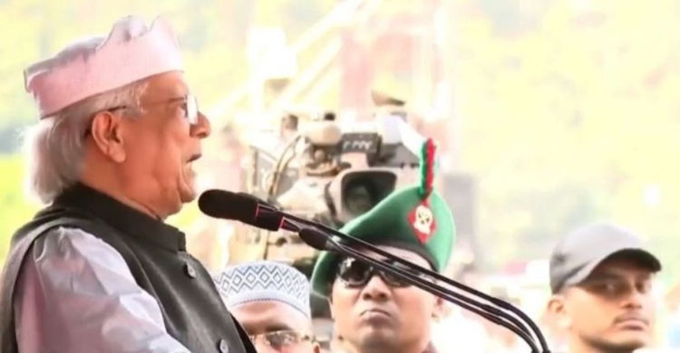 ওসমান হাদির জানাজা থেকে যে বার্তা দিলেন প্রধান উপদেষ্টা