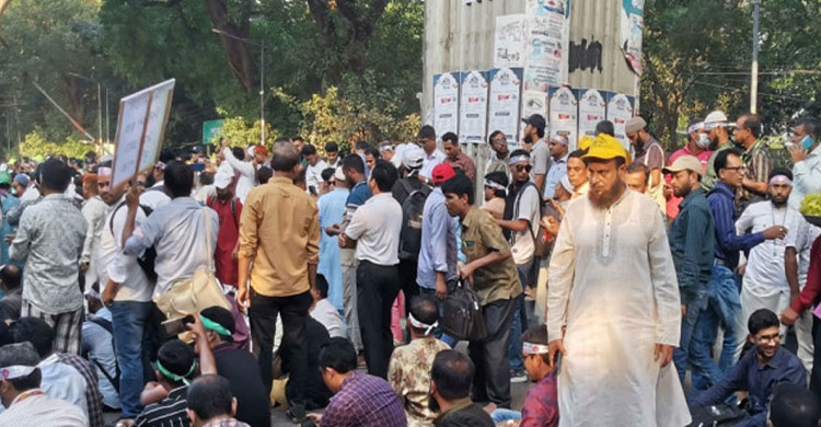 শিক্ষকদের কর্মবিরতি স্থগিত