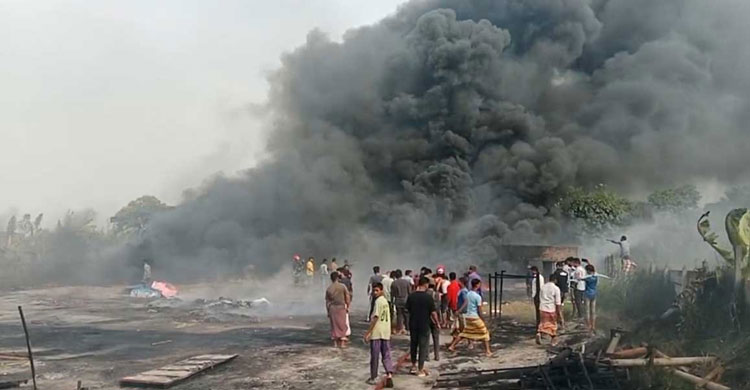 নারায়ণগঞ্জে ককশিট কারখানার আগুন নিয়ন্ত্রণে