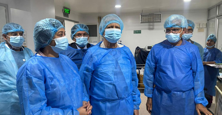 খালেদা জিয়ার চিকিৎসায় সবধরনের সহযোগিতার আশ্বাস প্রধান উপদেষ্টার