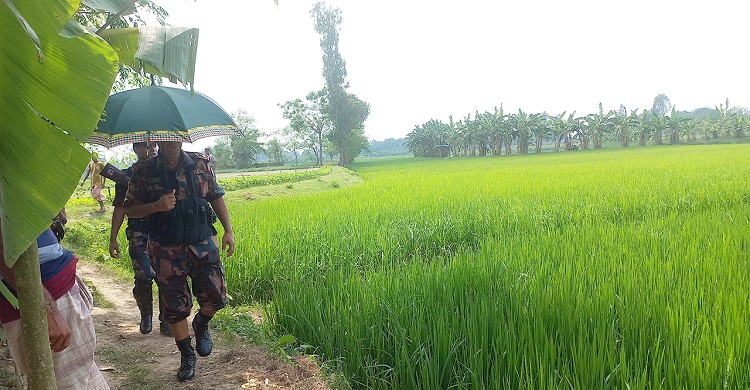 জয়পুরহাট সীমান্তে বিএসএফের ফাঁকা গুলি