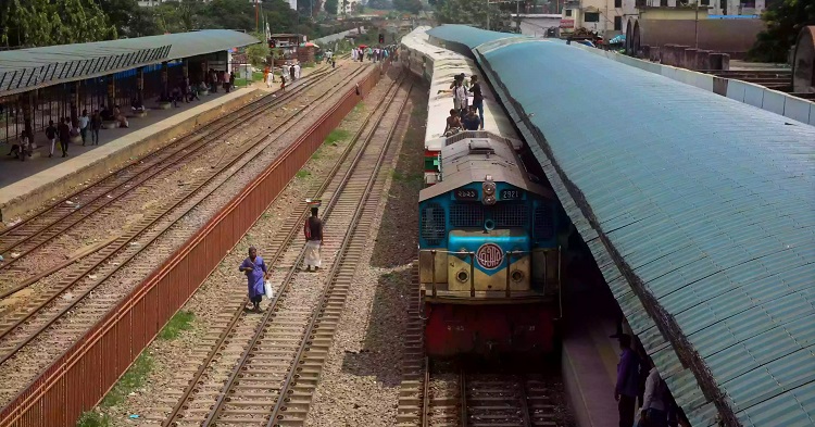 ধর্মঘট প্রত্যাহারের আহ্বান রেল উপদেষ্টার