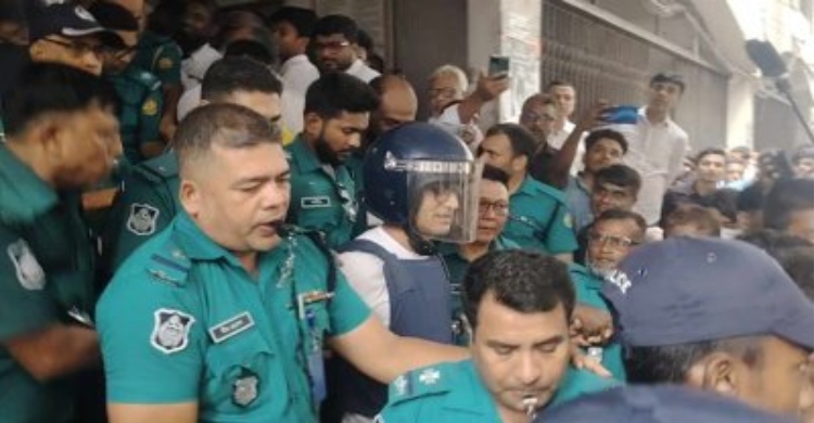 আপনারা নতুন প্রজন্মের সঙ্গে প্রতারণা করছেন: ব্যারিস্টার সুমন