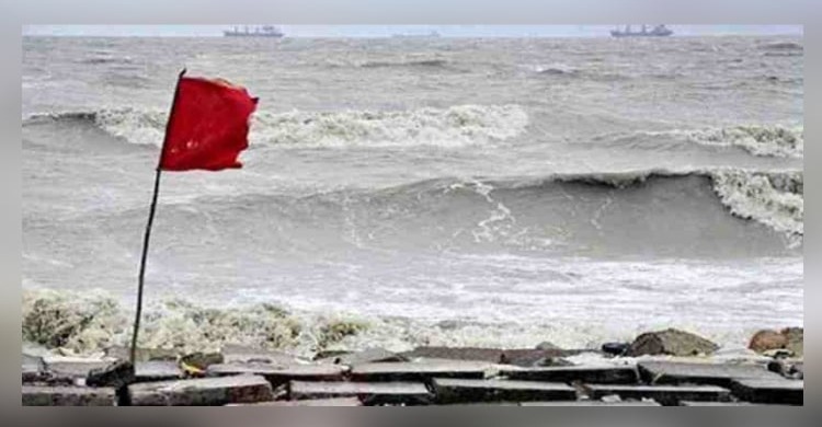 চার সমুদ্রবন্দরে ৩ নম্বর সতর্ক সংকেত