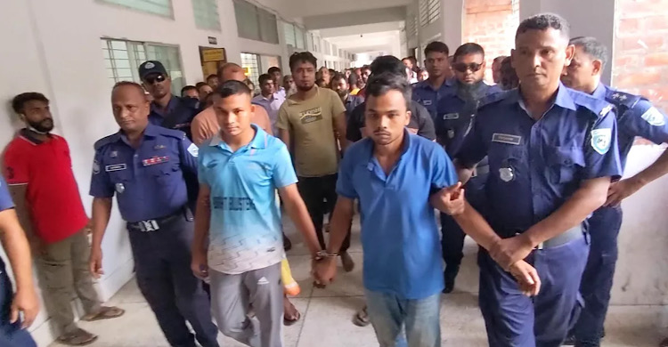 হিন্দুপল্লিতে হামলার ঘটনায় গ্রেপ্তার পাঁচজন দুই দিনের রিমান্ডে