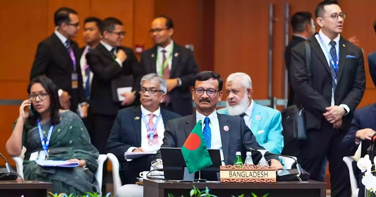 জঙ্গিবাদে সম্পৃক্ত সন্দেহে বাংলাদেশিদের গ্রেপ্তারে ঢাকার উদ্বেগ, কুয়ালামপুরের সঙ্গে সমন্বয়ের আহ্বান