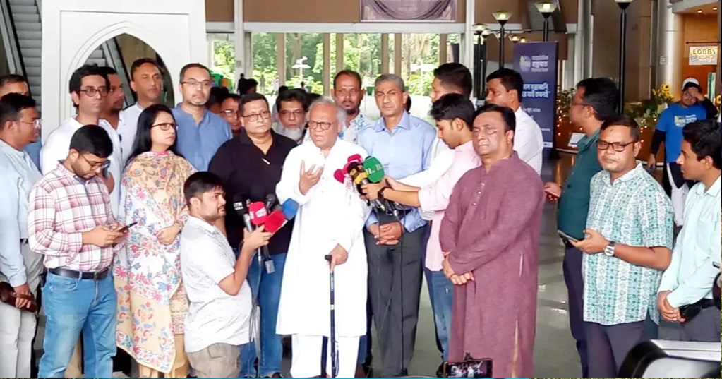 জামায়াতের বিরুদ্ধে দ্বিচারিতার অভিযোগ রিজভীর