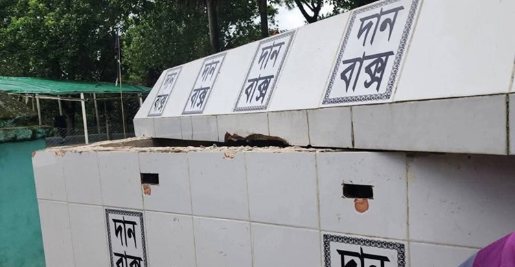 কুতুব শাহী মসজিদের পাকা দানবাক্স ভেঙে টাকা চুরি
