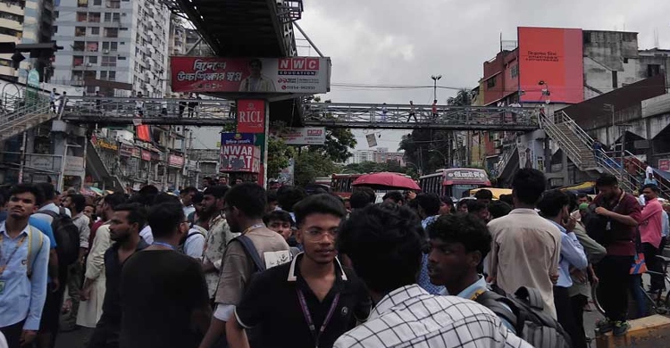সায়েন্স ল্যাব মোড়ে যানচলাচল স্বাভাবিক