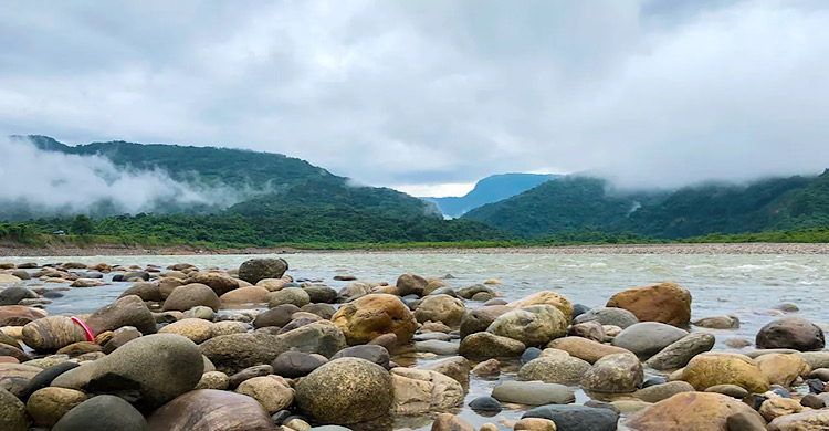 সিলেটের সাদা পাথর পর্যটনকেন্দ্র বন্ধ ঘোষণা