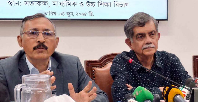সর্বজনীন পেনশন স্কিমের আওতায় আসছেন বেসরকারি শিক্ষকরা