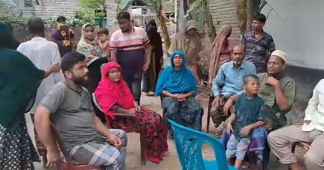 কুষ্টিয়ায় লাশবাহী অ্যাম্বুলেন্সে ডাকাতি, নগদ টাকা-স্বর্ণালঙ্কার লুট