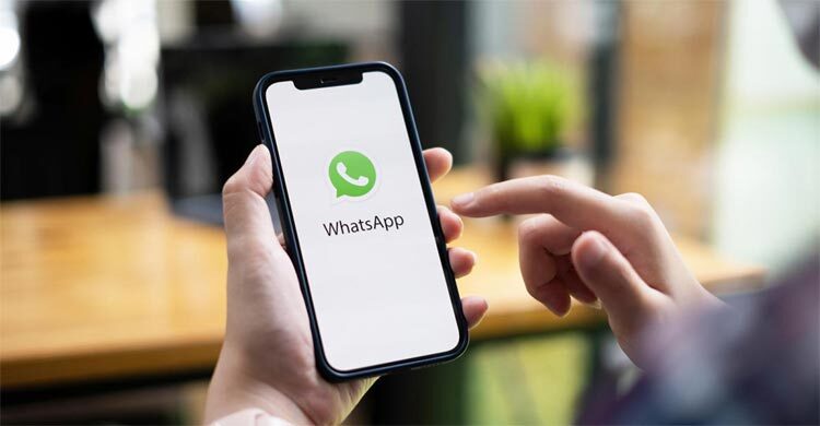 হোয়াটসঅ্যাপেও এখন বিজ্ঞাপন দেখতে হবে