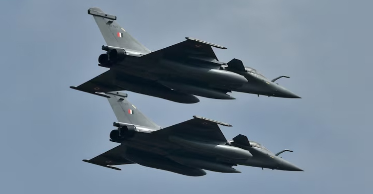 ভারতের রাফাল যুদ্ধবিমান ভূপাতিত হওয়া নিয়ে যা বলল ফরাসি সেনাবাহিনী
