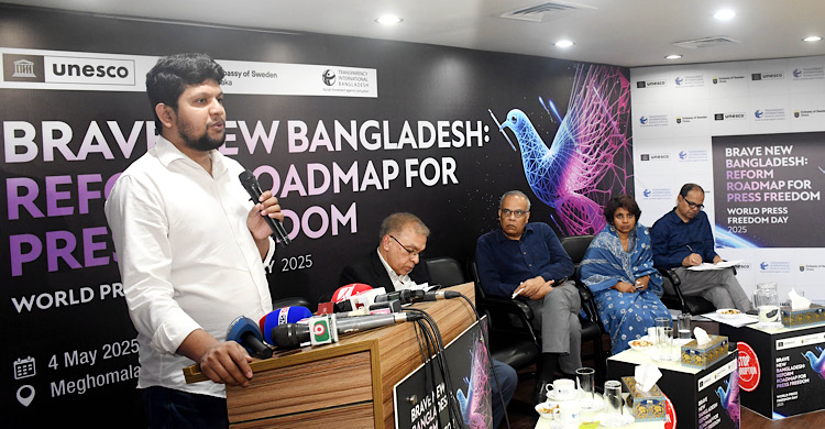 সংবাদমাধ্যম যত বেশি প্রশ্ন করবে রাষ্ট্রের দায়িত্বশীলরা তত সচেতন হবে: মাহফুজ আলম